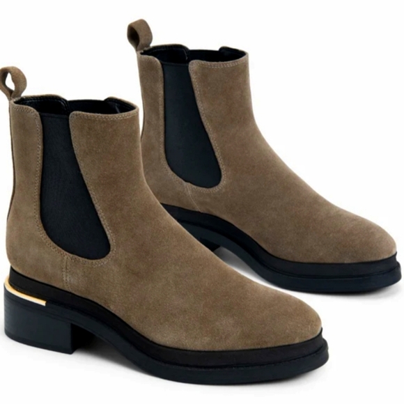 Kenneth Cole Shoes - Chelsea Ankle Boots